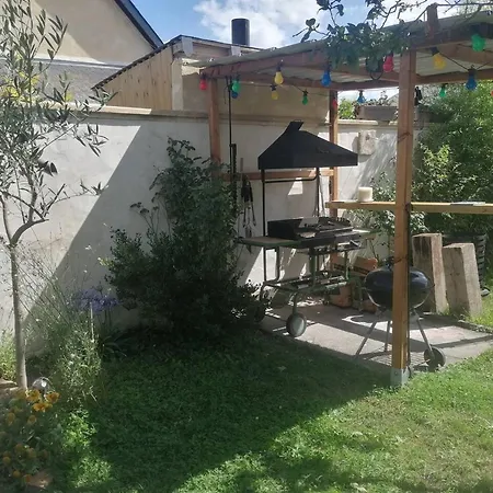 Hébergement de vacances Maison Spacieuse Avec Cheminee A *