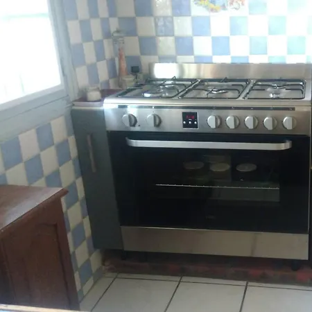 Hébergement de vacances Maison Spacieuse Avec Cheminee A *