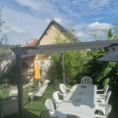 Hébergement de vacances Maison Spacieuse Avec Cheminee A *