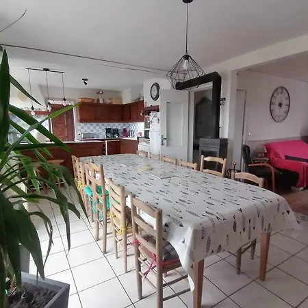 Maison Spacieuse Avec Cheminee A Сasa de vacaciones *