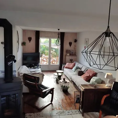 Semesterbostad Maison Spacieuse Avec Cheminee A
